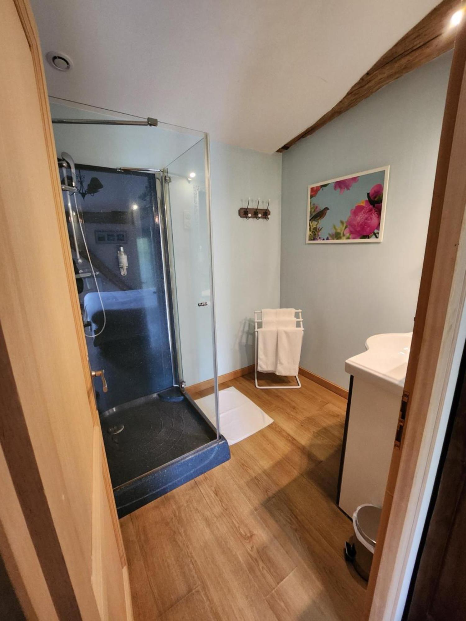 Hotel La Tour Perrier Eyrans-de Soudiac Εξωτερικό φωτογραφία